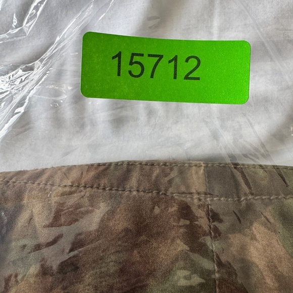 GUESS Women's Long Sleeve Army Floral‎ Camo Lightweight Jacket Green X-Small - Picture 14 of 14